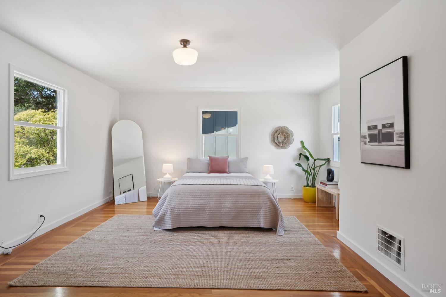 Detail Gallery Image 30 of 52 For 1943 5th Ave, San Rafael,  CA 94901 - 3 Beds | 1/1 Baths