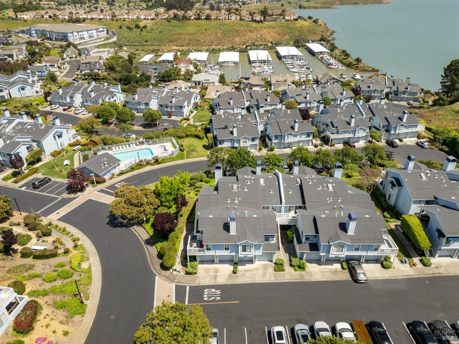 Detail Gallery Image 74 of 77 For 901 Point Reyes Ct #1,  Vallejo,  CA 94591 - 3 Beds | 2/1 Baths