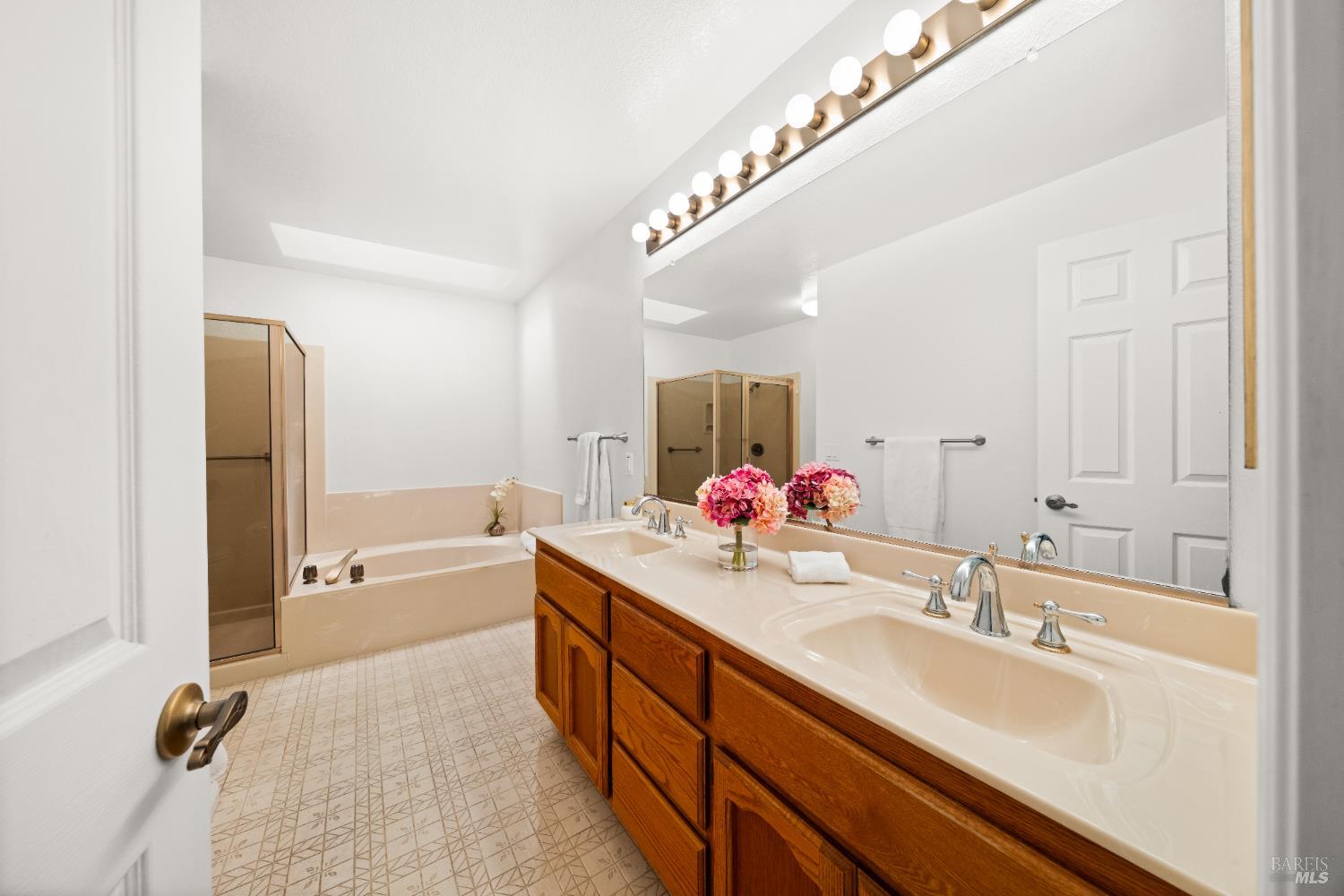Detail Gallery Image 28 of 75 For 31 S Temelec Cir, Sonoma,  CA 95476 - 3 Beds | 2/1 Baths