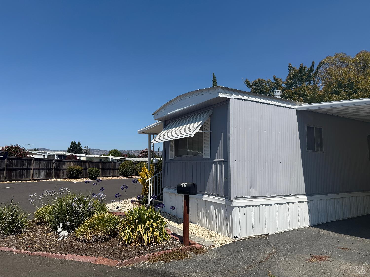 Detail Gallery Image 2 of 5 For 141 Newell Cir, Napa,  CA 94558 - 1 Beds | 1 Baths