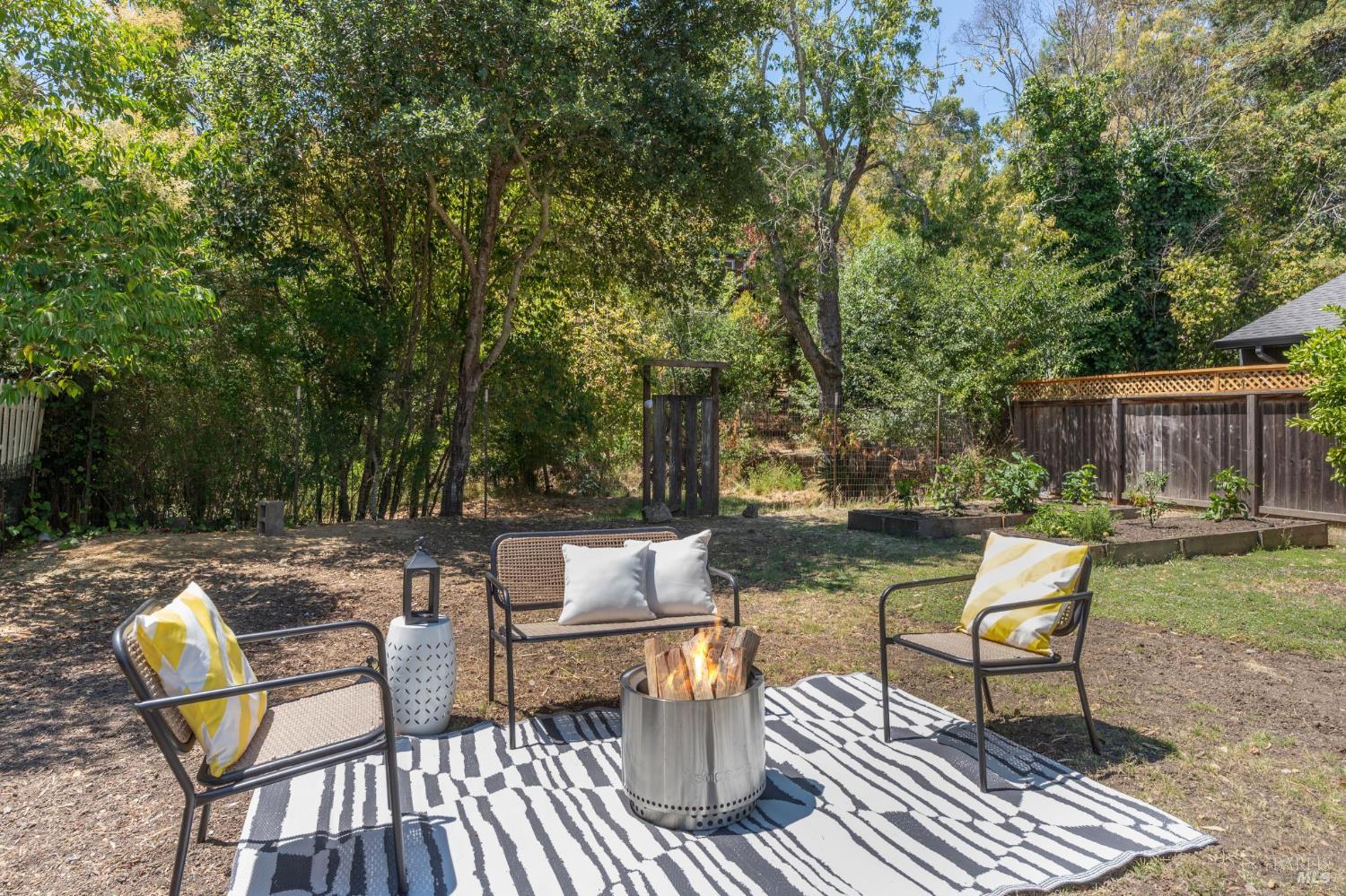 Detail Gallery Image 45 of 52 For 1943 5th Ave, San Rafael,  CA 94901 - 3 Beds | 1/1 Baths