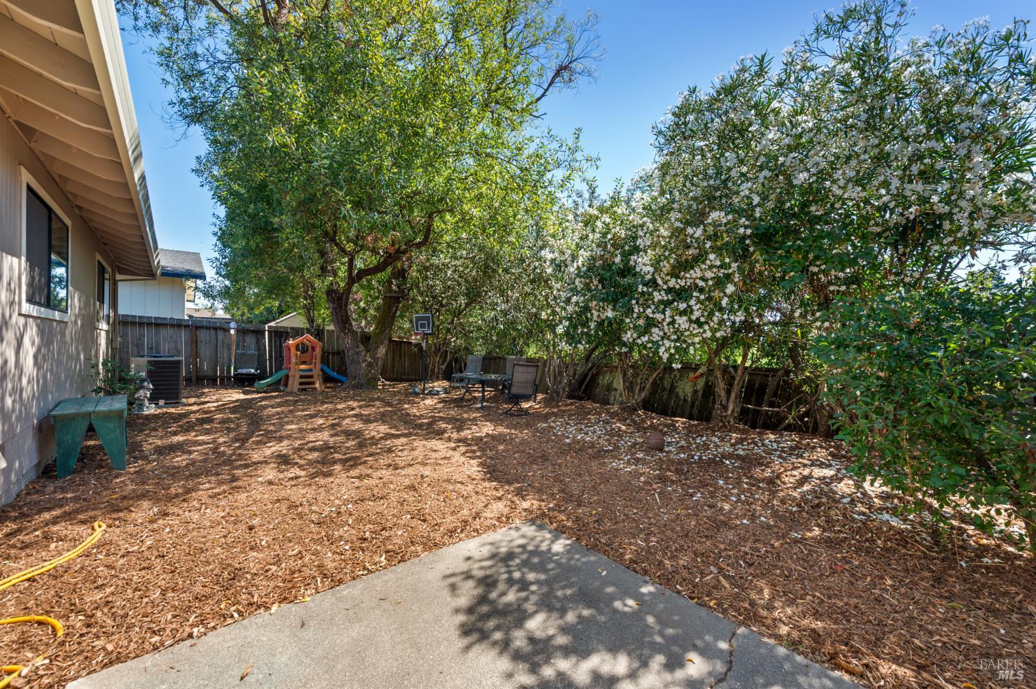 Detail Gallery Image 41 of 44 For 695 Montclair Dr, Santa Rosa,  CA 95409 - – Beds | – Baths