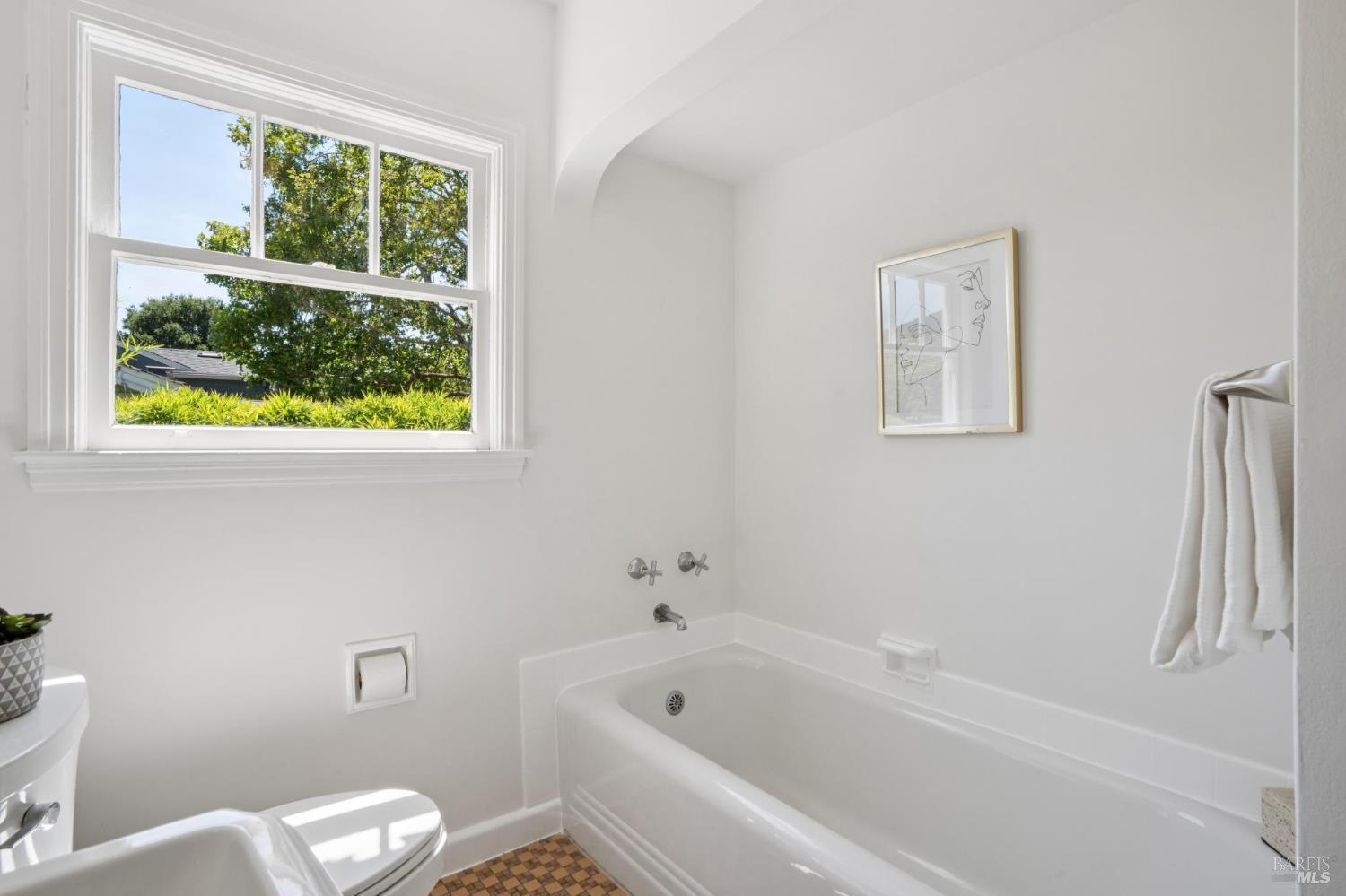 Detail Gallery Image 22 of 52 For 1943 5th Ave, San Rafael,  CA 94901 - 3 Beds | 1/1 Baths