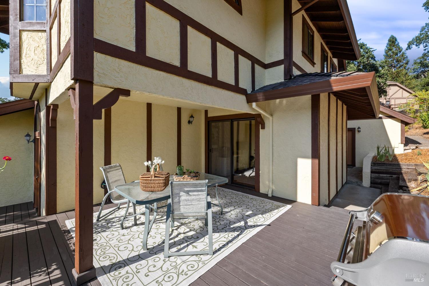 Detail Gallery Image 29 of 60 For 3541 Foxwood Pl, Santa Rosa,  CA 95405 - 3 Beds | 3 Baths