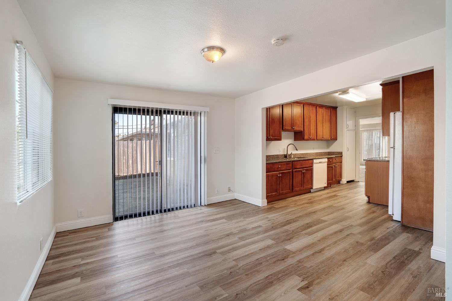 Detail Gallery Image 13 of 37 For 615 Vervais Ave, Vallejo,  CA 94591 - 4 Beds | 2 Baths