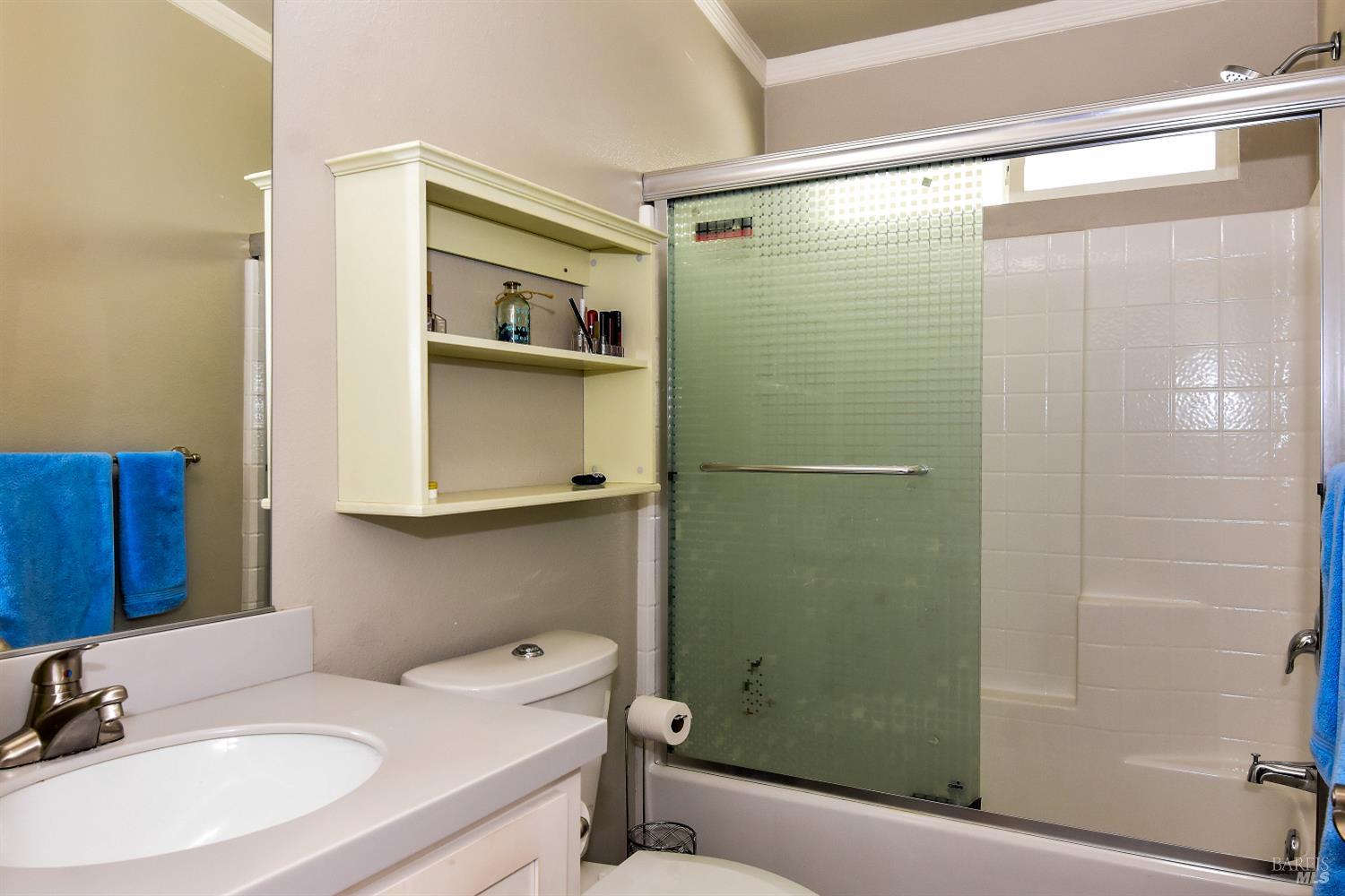 Detail Gallery Image 14 of 23 For 124 Vista Dr, Sonoma,  CA 95476 - 3 Beds | 2 Baths