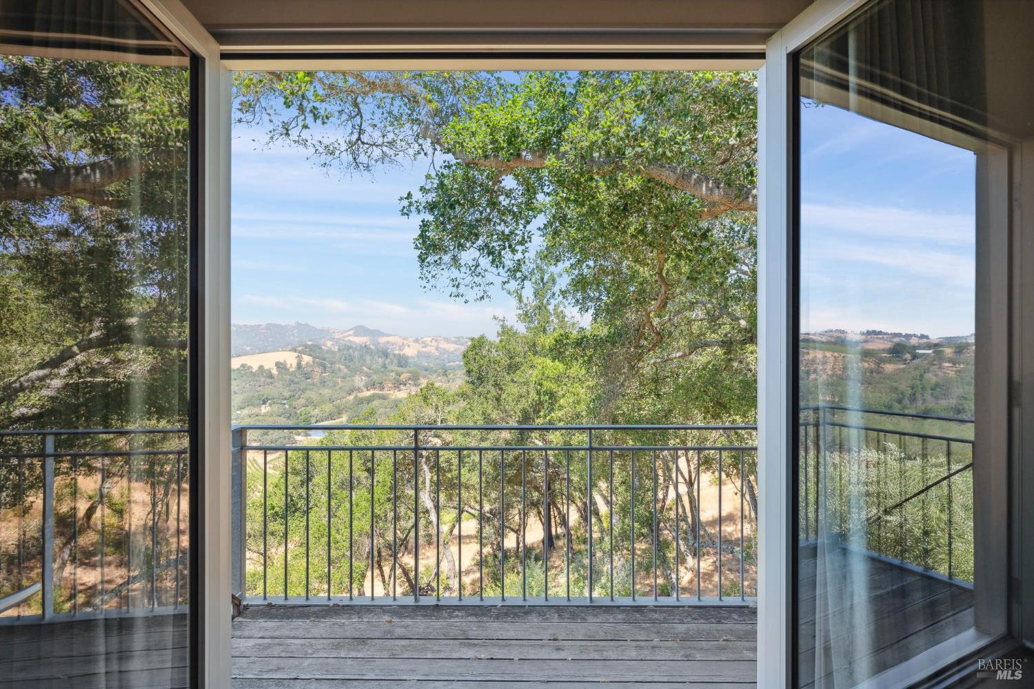 Detail Gallery Image 30 of 83 For 13418 Chalk Hill Rd, Healdsburg,  CA 95448 - 3 Beds | 4/1 Baths