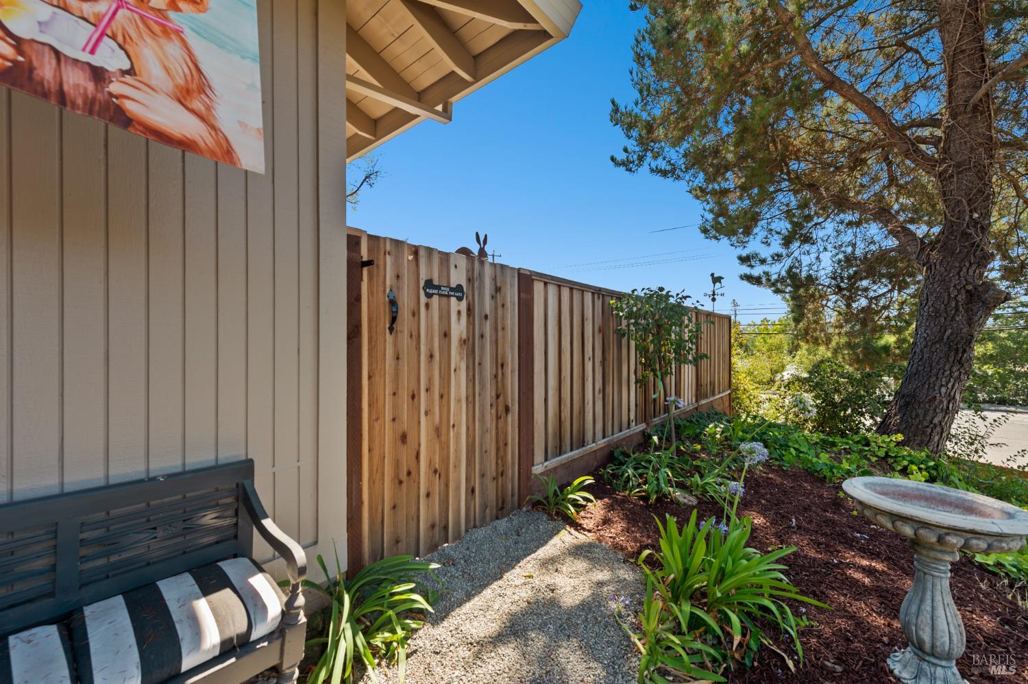 Detail Gallery Image 22 of 44 For 695 Montclair Dr, Santa Rosa,  CA 95409 - – Beds | – Baths