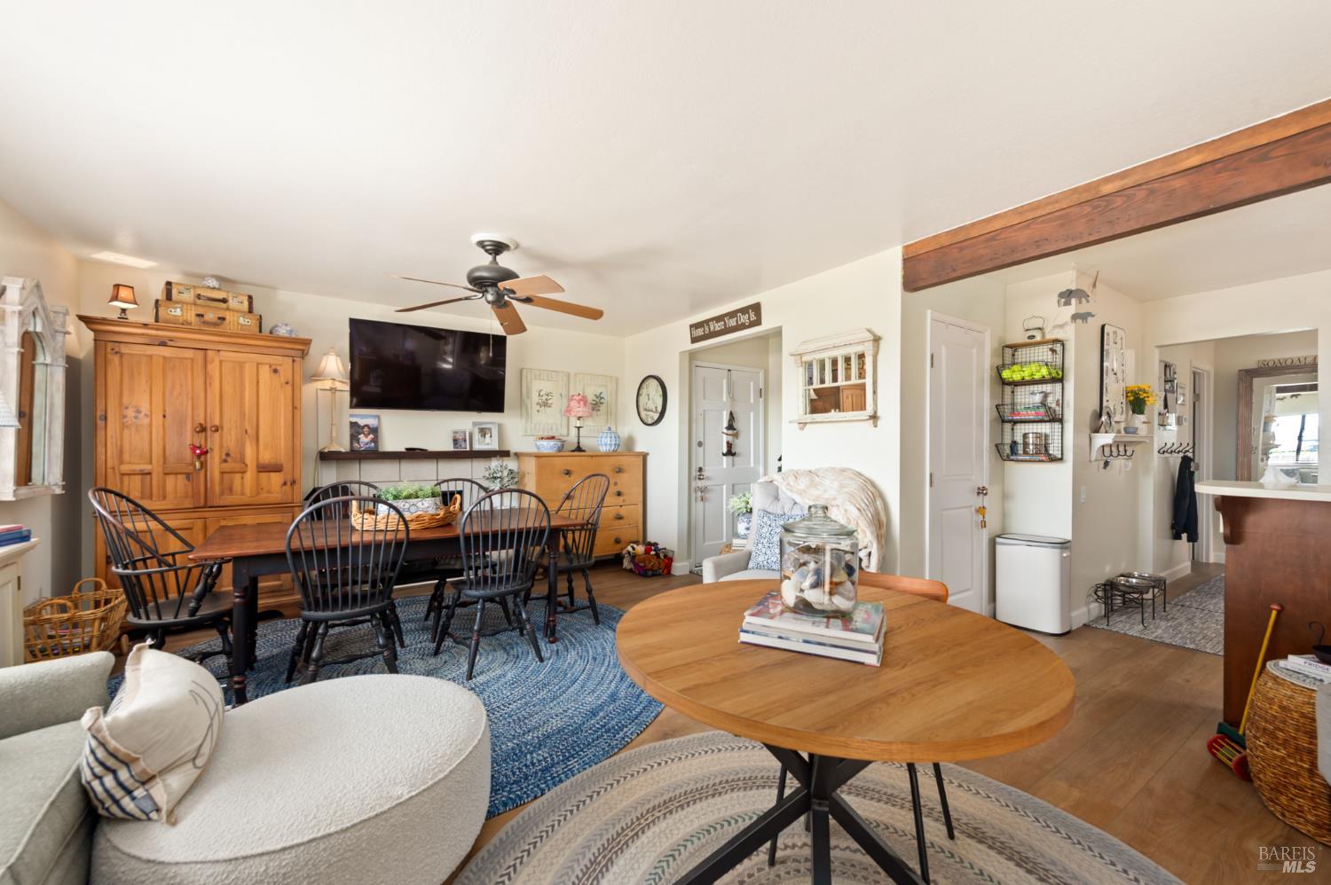 Detail Gallery Image 7 of 44 For 695 Montclair Dr, Santa Rosa,  CA 95409 - 5 Beds | 3 Baths