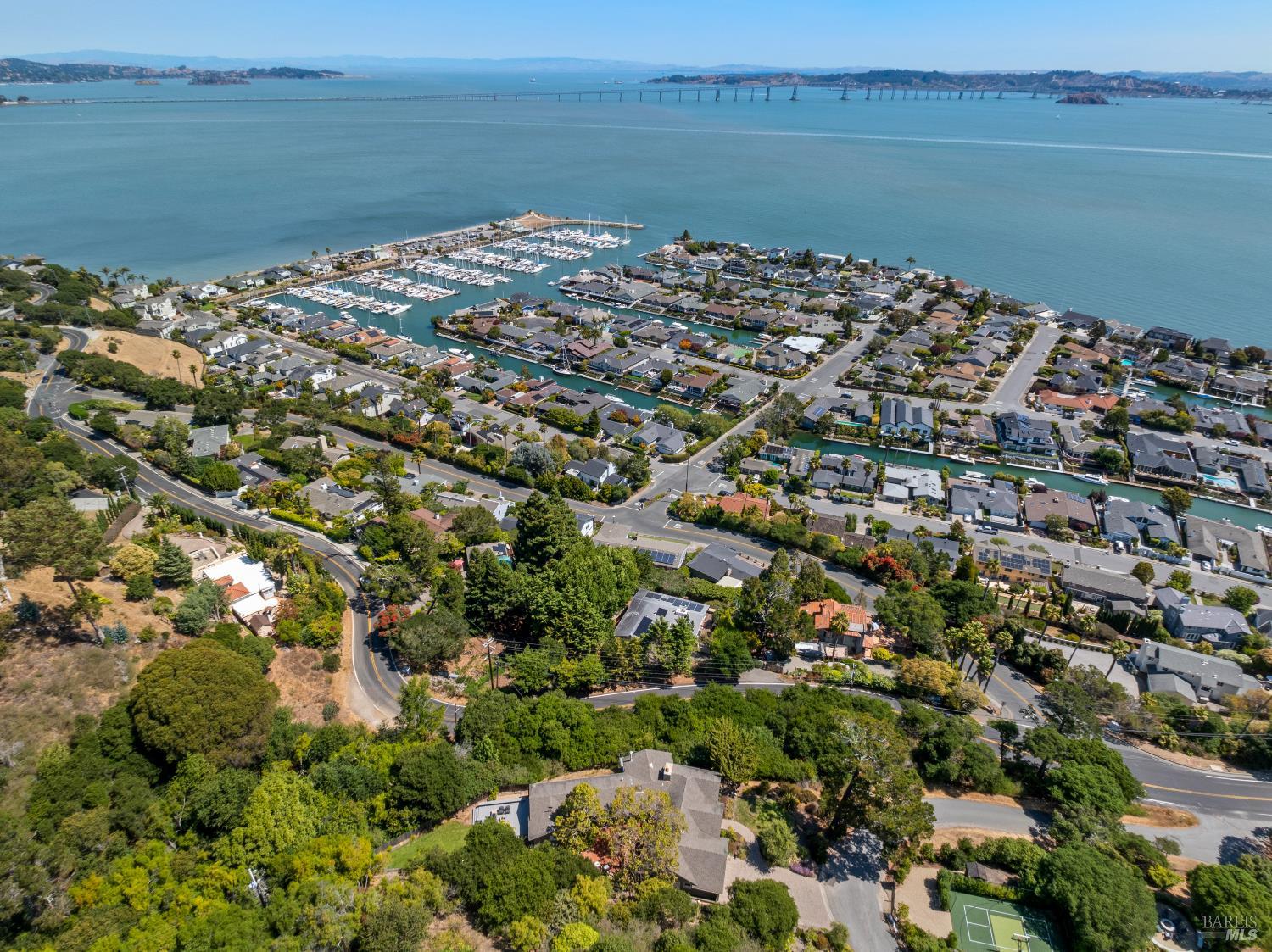 Detail Gallery Image 40 of 43 For 4655 Paradise Dr, Tiburon,  CA 94920 - 4 Beds | 2 Baths
