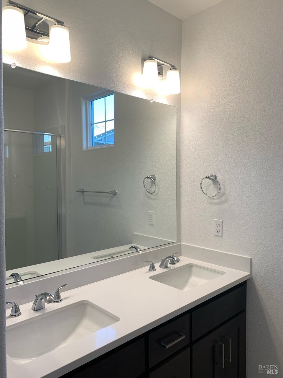 Detail Gallery Image 8 of 13 For 2316 Serenity Dr, Rio Vista,  CA 94571 - 2 Beds | 2/1 Baths