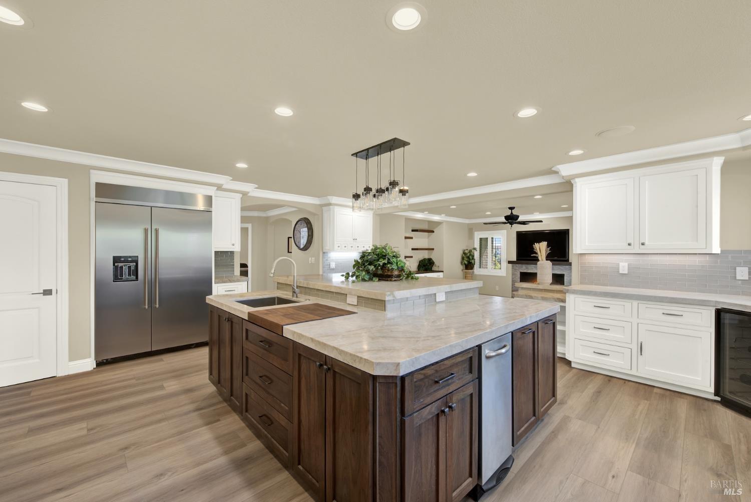 Detail Gallery Image 33 of 98 For 681 Hillside Dr, Fairfield,  CA 94533 - 5 Beds | 4/2 Baths