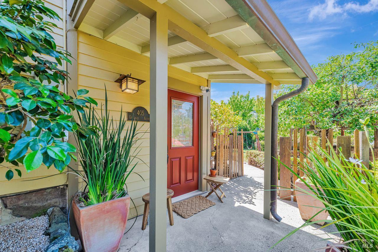 Detail Gallery Image 9 of 52 For 405 Oakdale Ave, Corte Madera,  CA 94925 - 4 Beds | 4/1 Baths