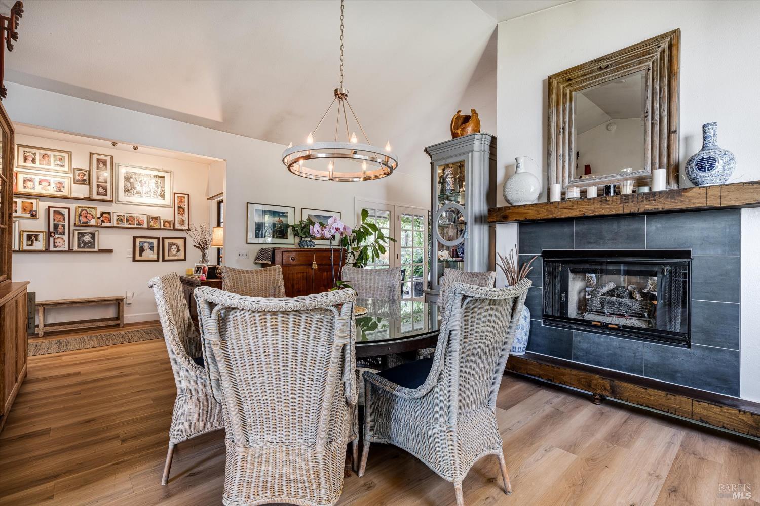 Detail Gallery Image 5 of 31 For 18502 Wellesley Ct, Sonoma,  CA 95476 - 3 Beds | 2 Baths