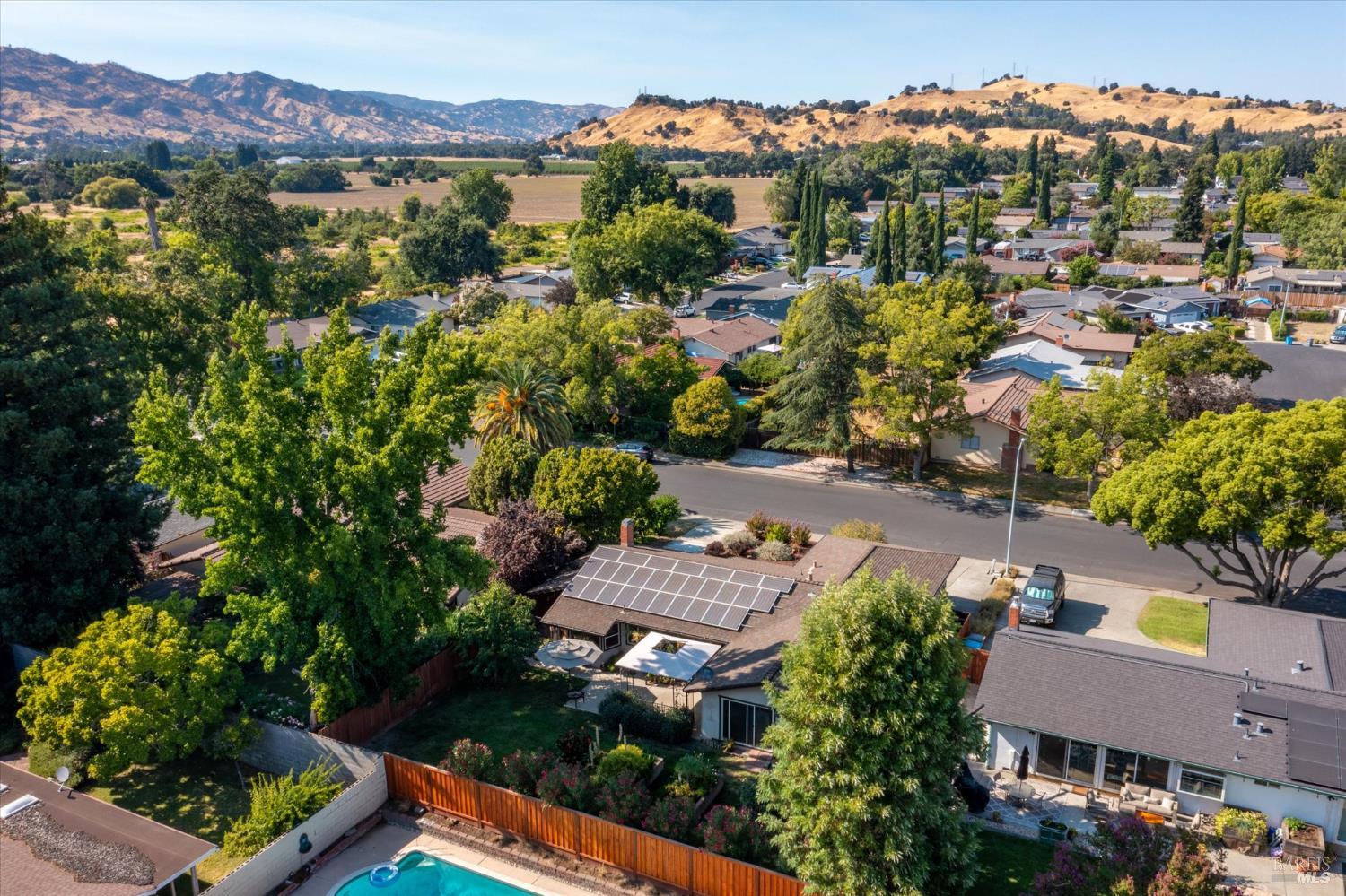 Detail Gallery Image 42 of 42 For 618 Crestview Dr, Vacaville,  CA 95688 - 4 Beds | 2 Baths