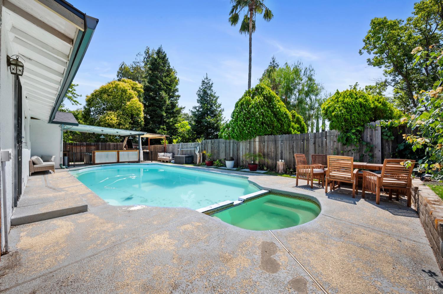 Detail Gallery Image 33 of 37 For 161 Andover Dr, Vacaville,  CA 95687 - 4 Beds | 2 Baths