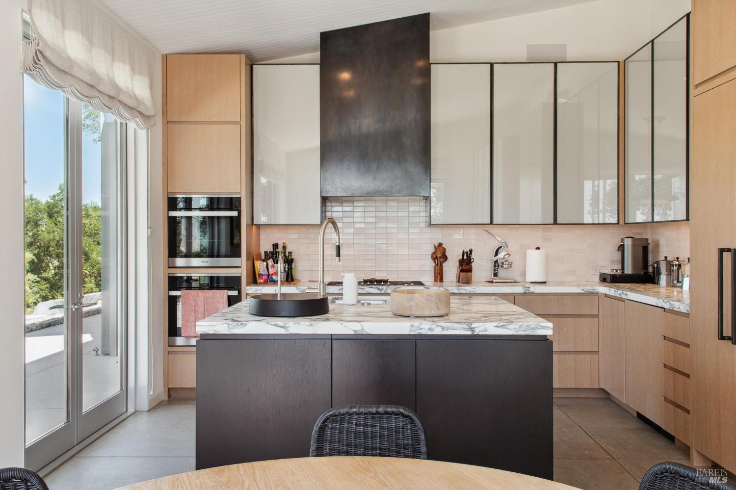Detail Gallery Image 25 of 83 For 13418 Chalk Hill Rd, Healdsburg,  CA 95448 - 3 Beds | 4/1 Baths