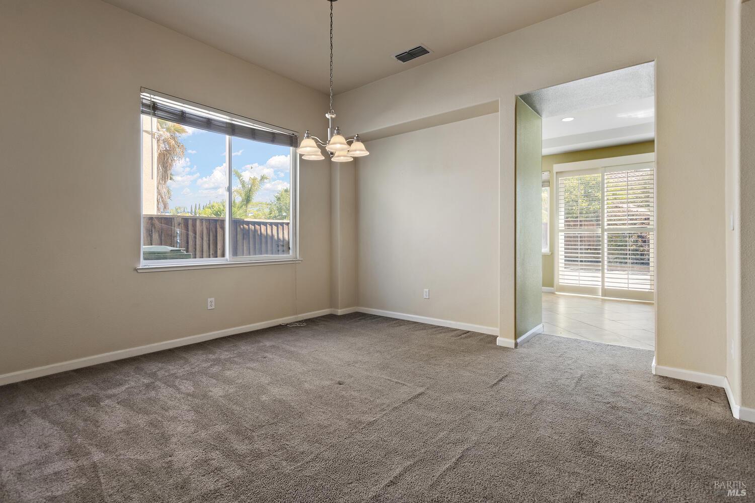 Detail Gallery Image 15 of 45 For 2721 Vallejo Ct, Antioch,  CA 94531 - 5 Beds | 3 Baths