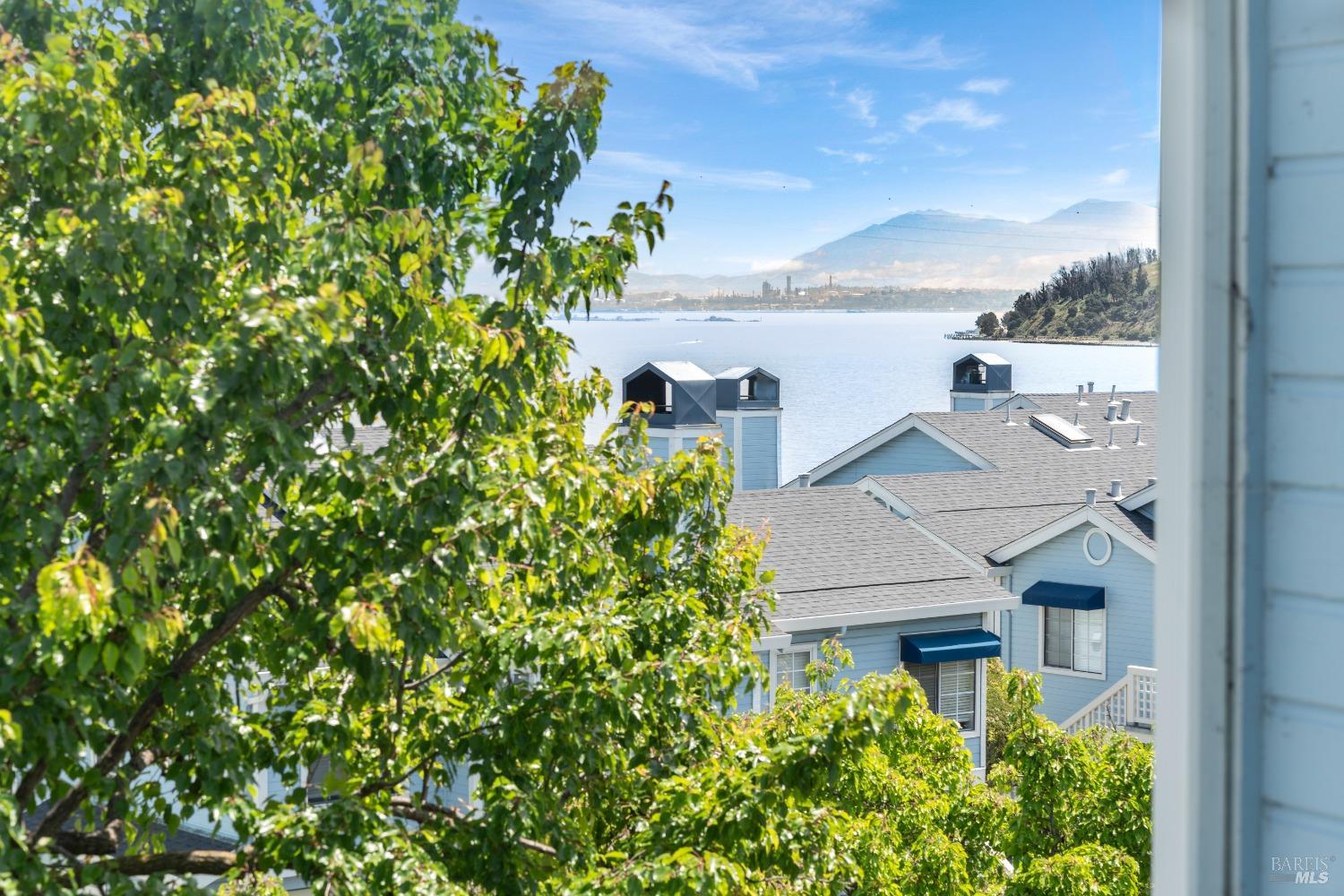 Detail Gallery Image 48 of 77 For 901 Point Reyes Ct #1,  Vallejo,  CA 94591 - 3 Beds | 2/1 Baths