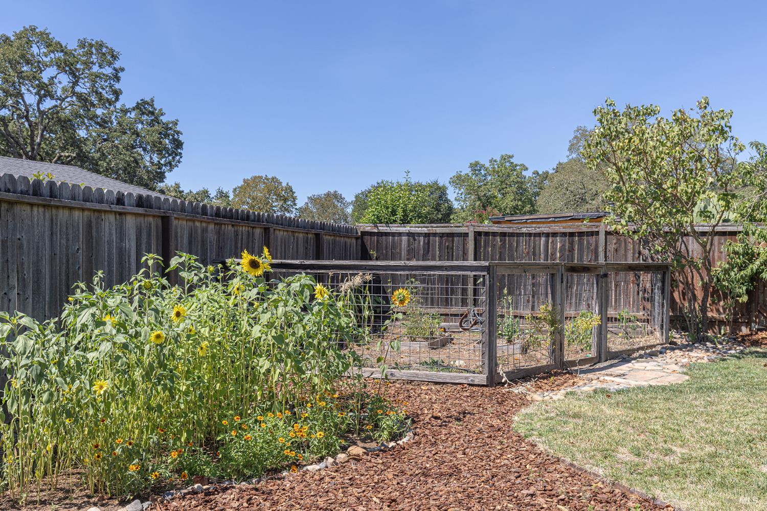 Detail Gallery Image 32 of 35 For 18751 Melvin Ave, Sonoma,  CA 95476 - 3 Beds | 2 Baths