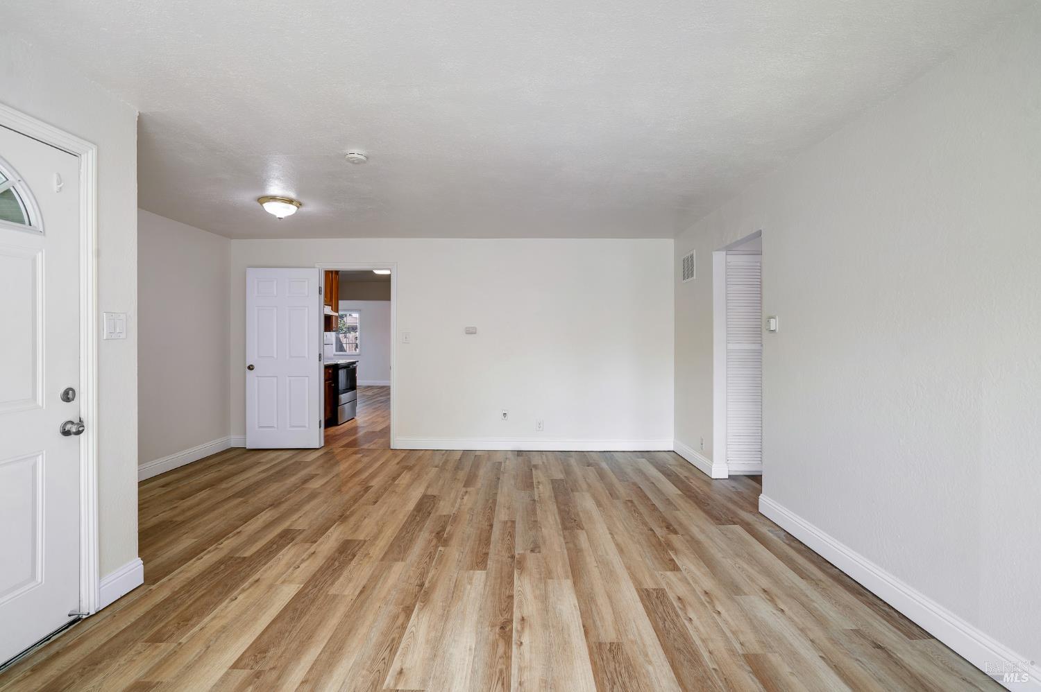 Detail Gallery Image 7 of 37 For 615 Vervais Ave, Vallejo,  CA 94591 - 4 Beds | 2 Baths