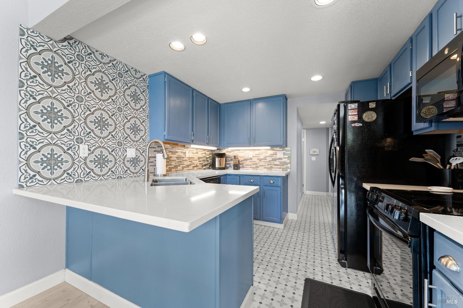 Detail Gallery Image 20 of 77 For 901 Point Reyes Ct #1,  Vallejo,  CA 94591 - 3 Beds | 2/1 Baths