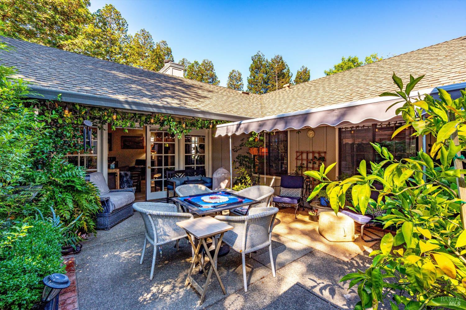 Detail Gallery Image 20 of 31 For 18502 Wellesley Ct, Sonoma,  CA 95476 - 3 Beds | 2 Baths