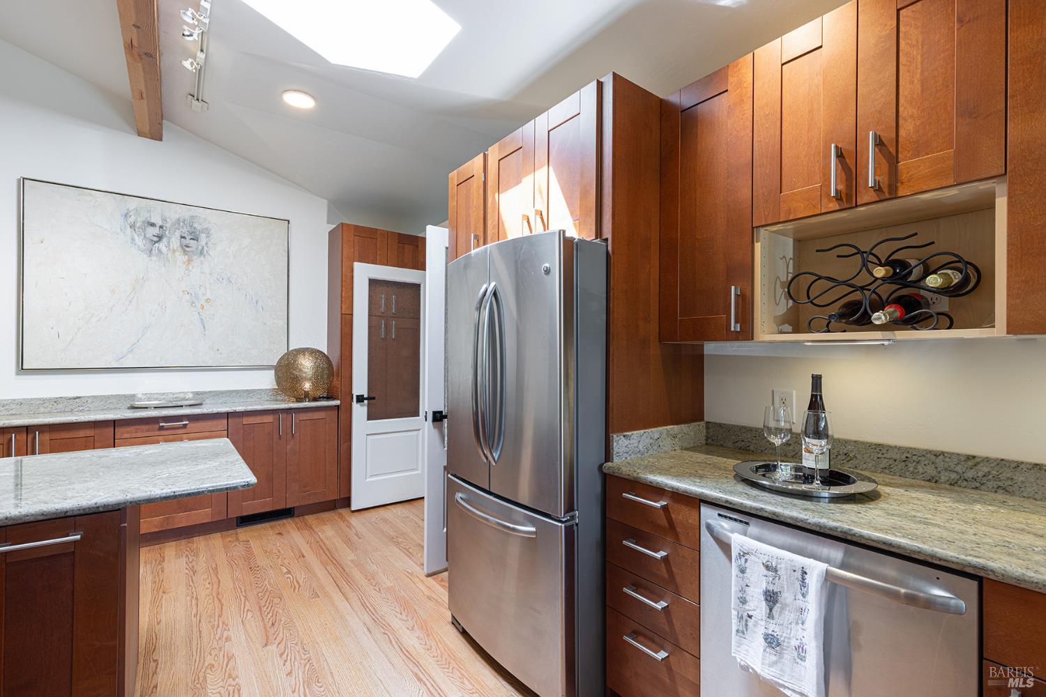 Detail Gallery Image 10 of 35 For 18751 Melvin Ave, Sonoma,  CA 95476 - 3 Beds | 2 Baths