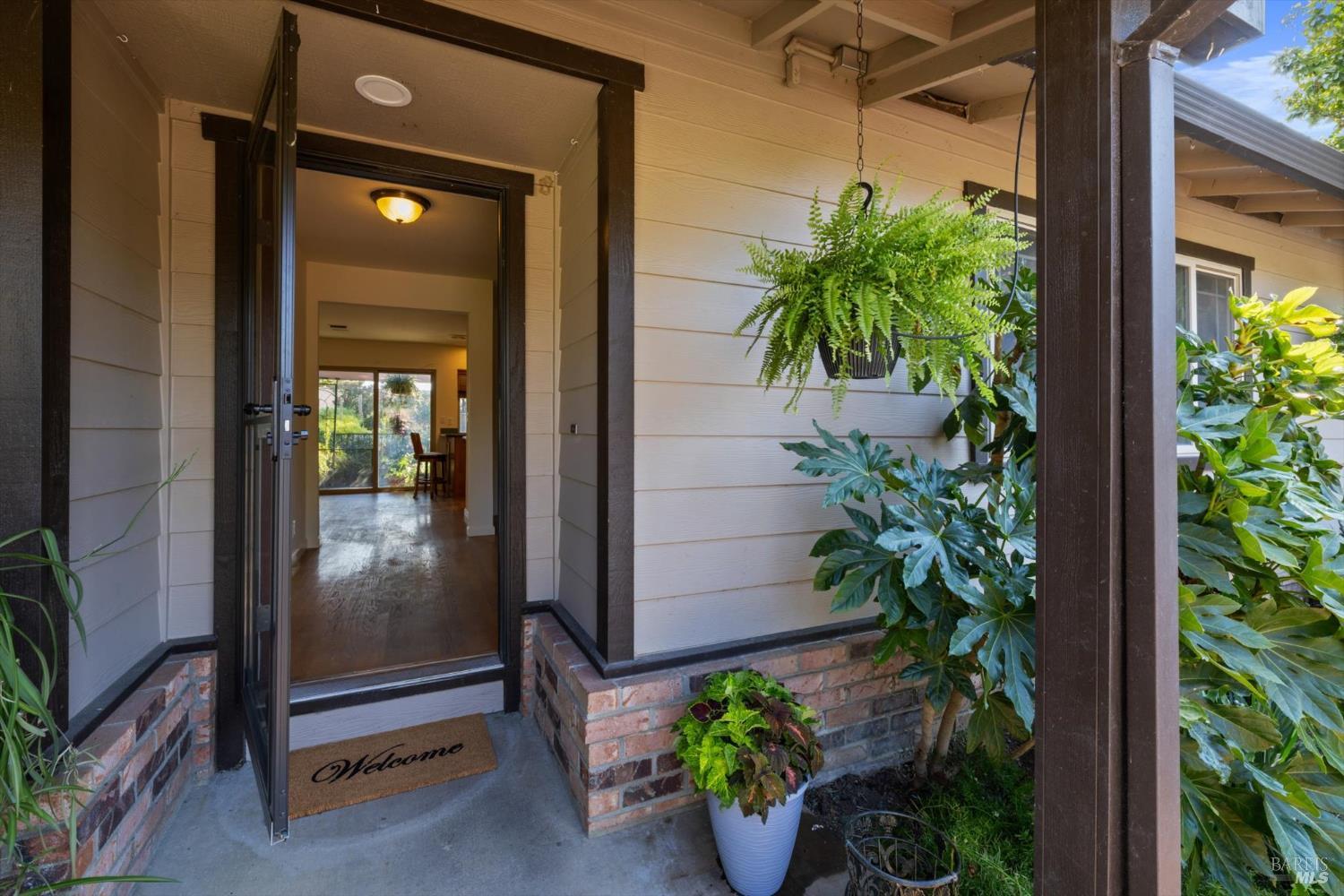 Detail Gallery Image 6 of 42 For 618 Crestview Dr, Vacaville,  CA 95688 - 4 Beds | 2 Baths