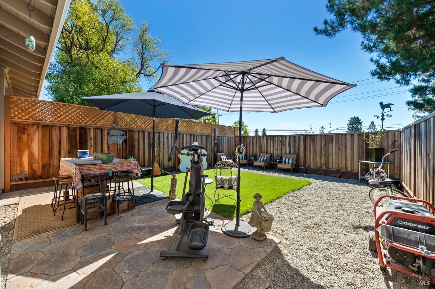 Detail Gallery Image 20 of 44 For 695 Montclair Dr, Santa Rosa,  CA 95409 - – Beds | – Baths