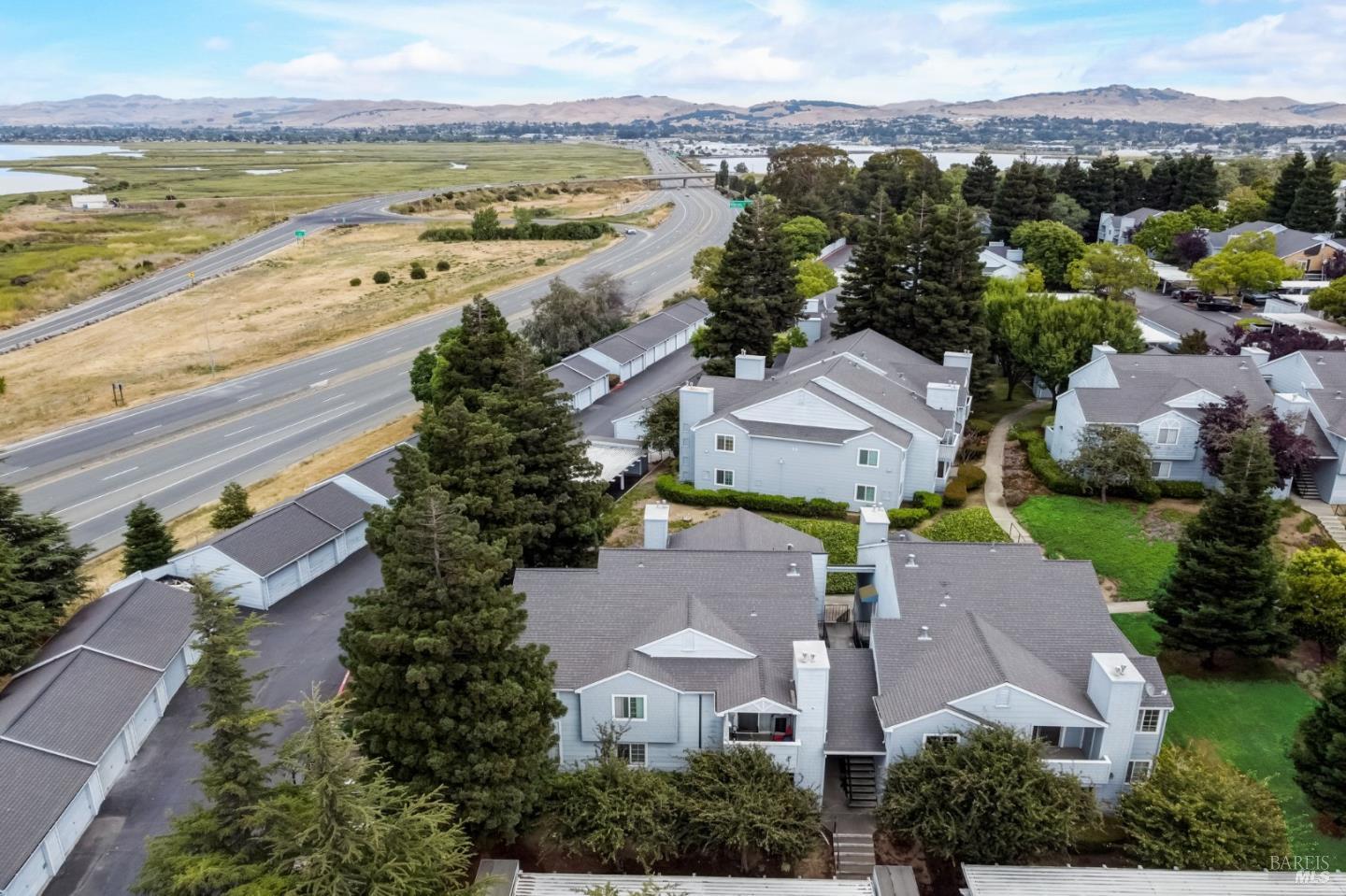 Detail Gallery Image 8 of 36 For 285 Lighthouse Dr, Vallejo,  CA 94590 - 2 Beds | 1 Baths