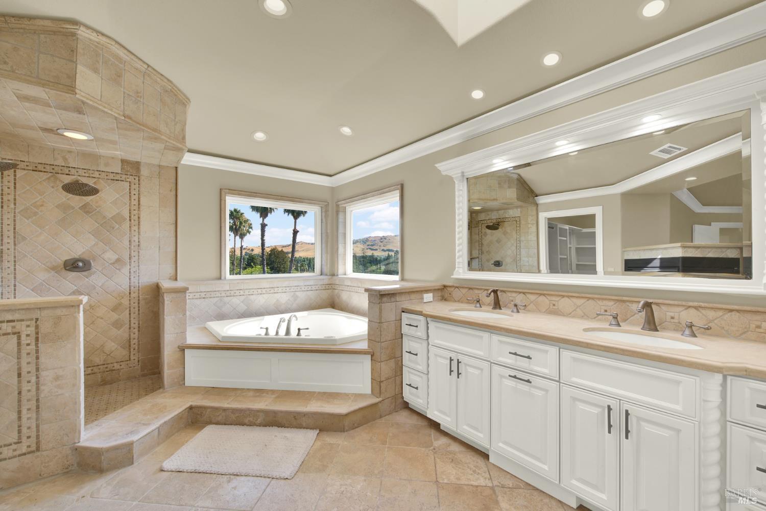 Detail Gallery Image 58 of 98 For 681 Hillside Dr, Fairfield,  CA 94533 - 5 Beds | 4/2 Baths