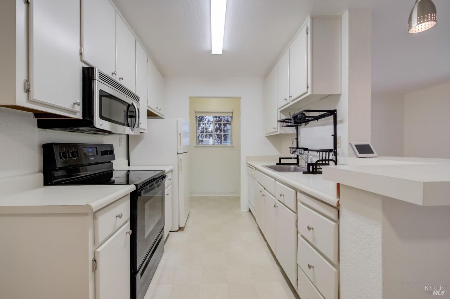 Detail Gallery Image 23 of 36 For 285 Lighthouse Dr, Vallejo,  CA 94590 - 2 Beds | 1 Baths