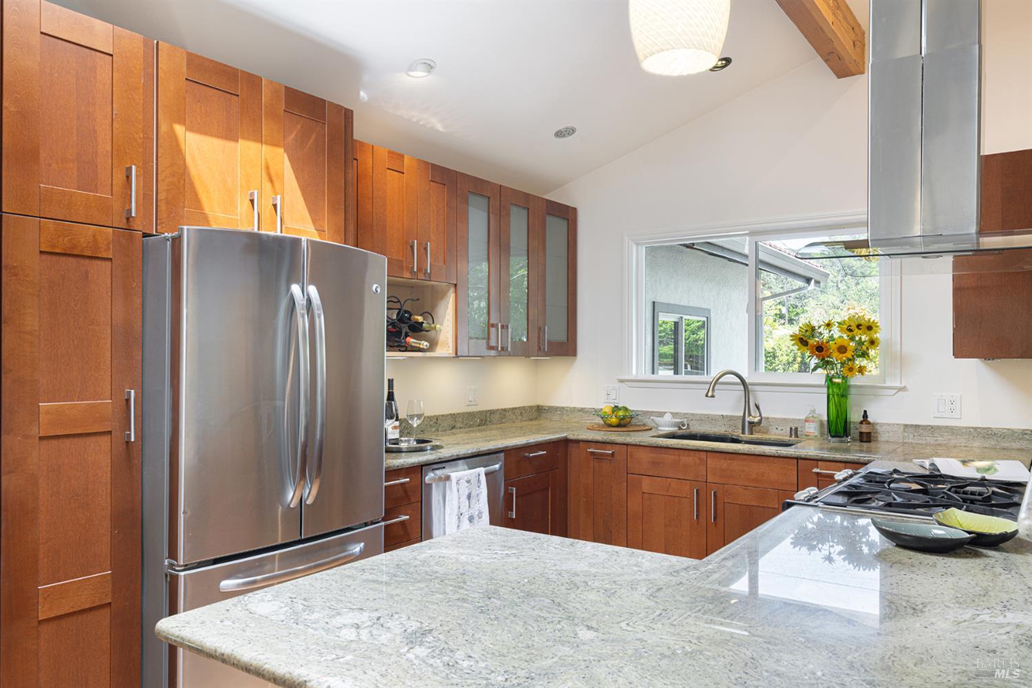 Detail Gallery Image 8 of 35 For 18751 Melvin Ave, Sonoma,  CA 95476 - 3 Beds | 2 Baths