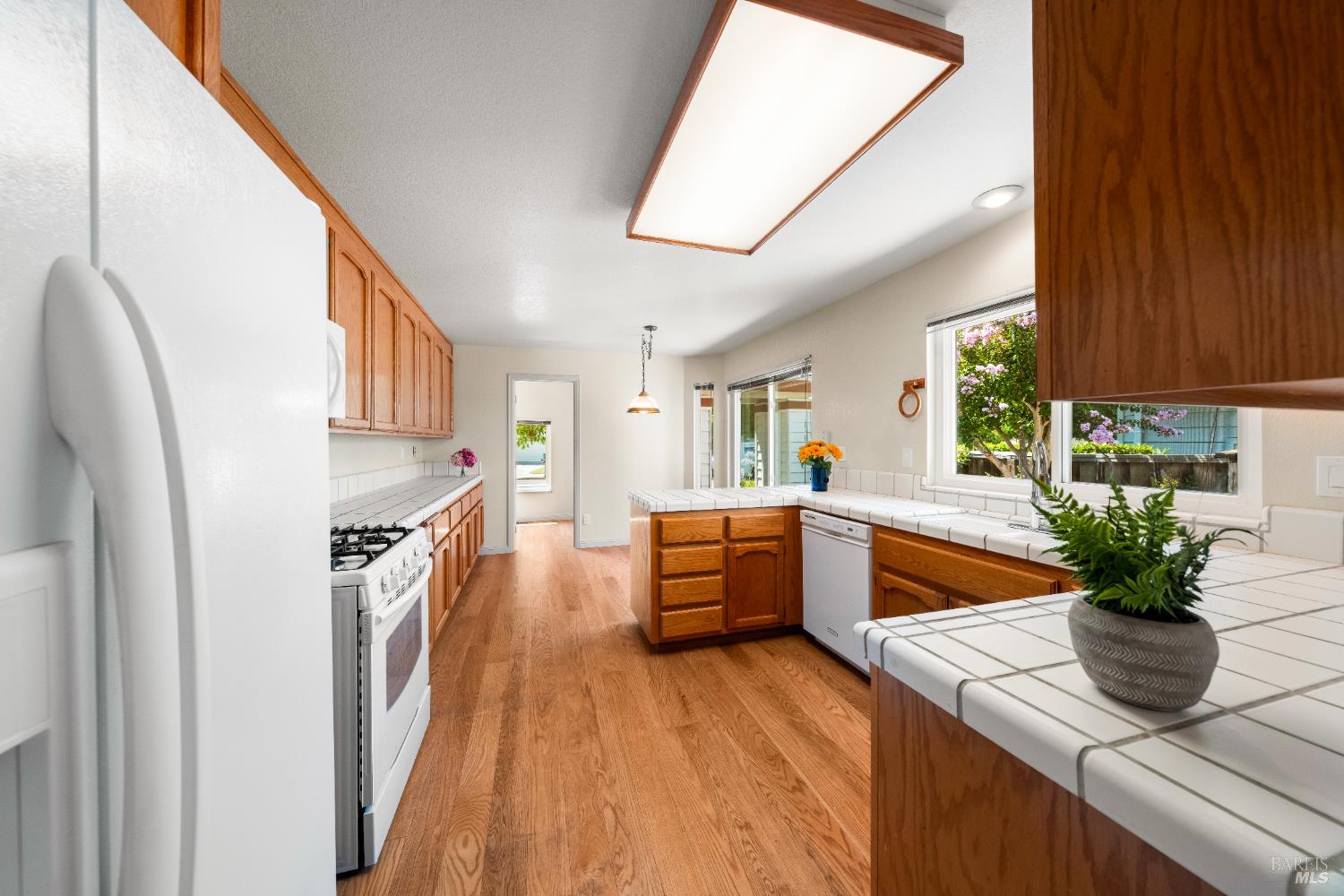Detail Gallery Image 12 of 75 For 31 S Temelec Cir, Sonoma,  CA 95476 - 3 Beds | 2/1 Baths