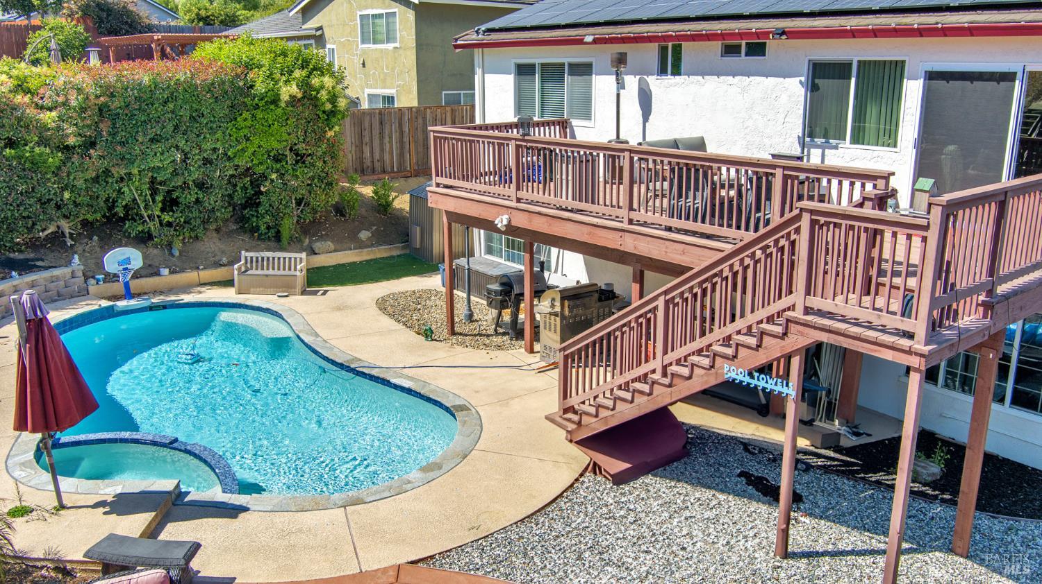 Detail Gallery Image 6 of 24 For 456 Ofarrell Dr, Benicia,  CA 94510 - 4 Beds | 3 Baths
