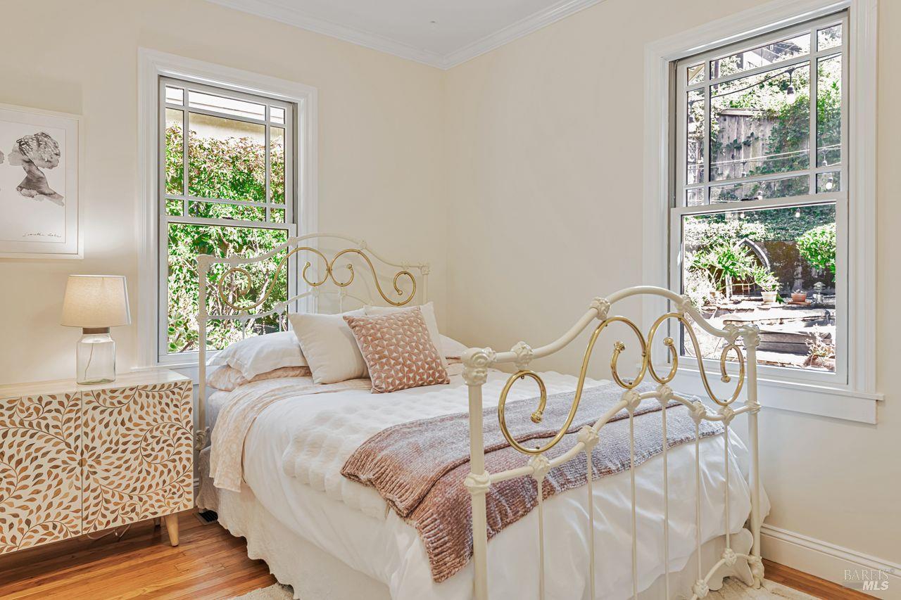 Detail Gallery Image 34 of 52 For 405 Oakdale Ave, Corte Madera,  CA 94925 - 4 Beds | 4/1 Baths