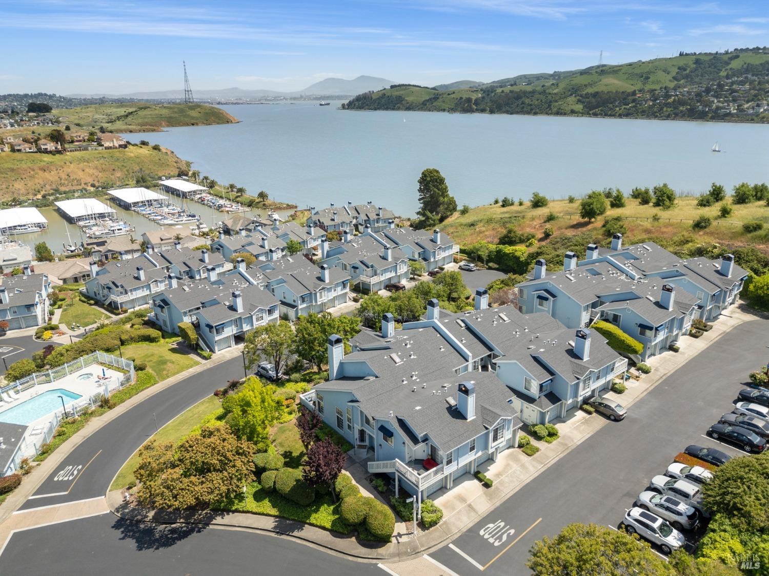 Detail Gallery Image 73 of 77 For 901 Point Reyes Ct #1,  Vallejo,  CA 94591 - 3 Beds | 2/1 Baths