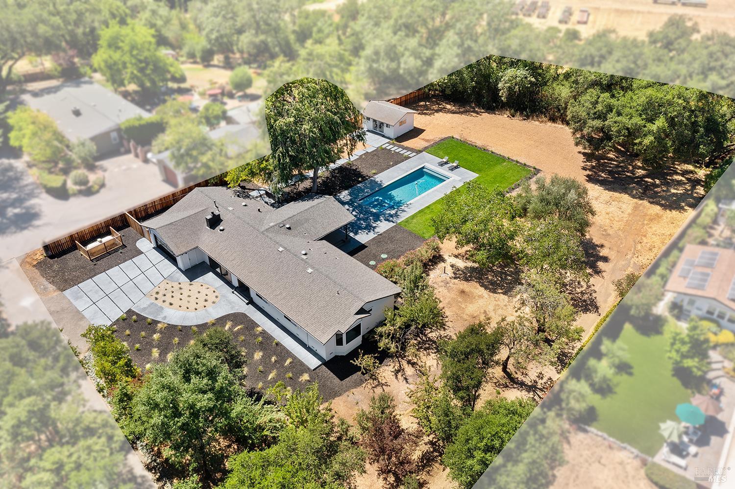 Detail Gallery Image 54 of 66 For 2283 Woodside Way, Healdsburg,  CA 95448 - 3 Beds | 4 Baths