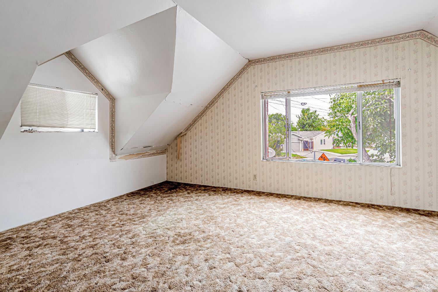 Detail Gallery Image 19 of 39 For 525 Park Ln, Petaluma,  CA 94954 - 4 Beds | 2 Baths