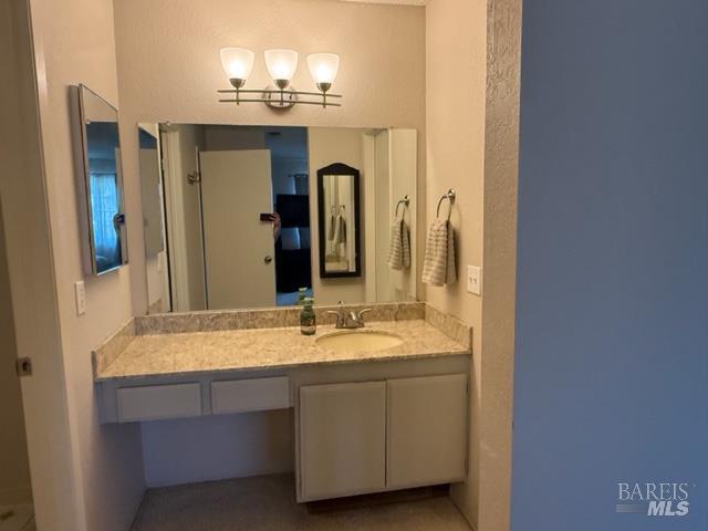 Detail Gallery Image 12 of 15 For 730 Mckenzie Ct, Dixon,  CA 95620 - 4 Beds | 2/1 Baths