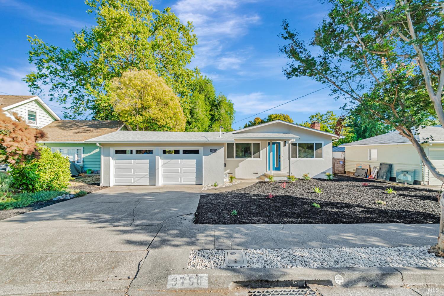 Detail Gallery Image 1 of 36 For 3750 Sonoma Ave, Santa Rosa,  CA 95405 - 3 Beds | 2 Baths