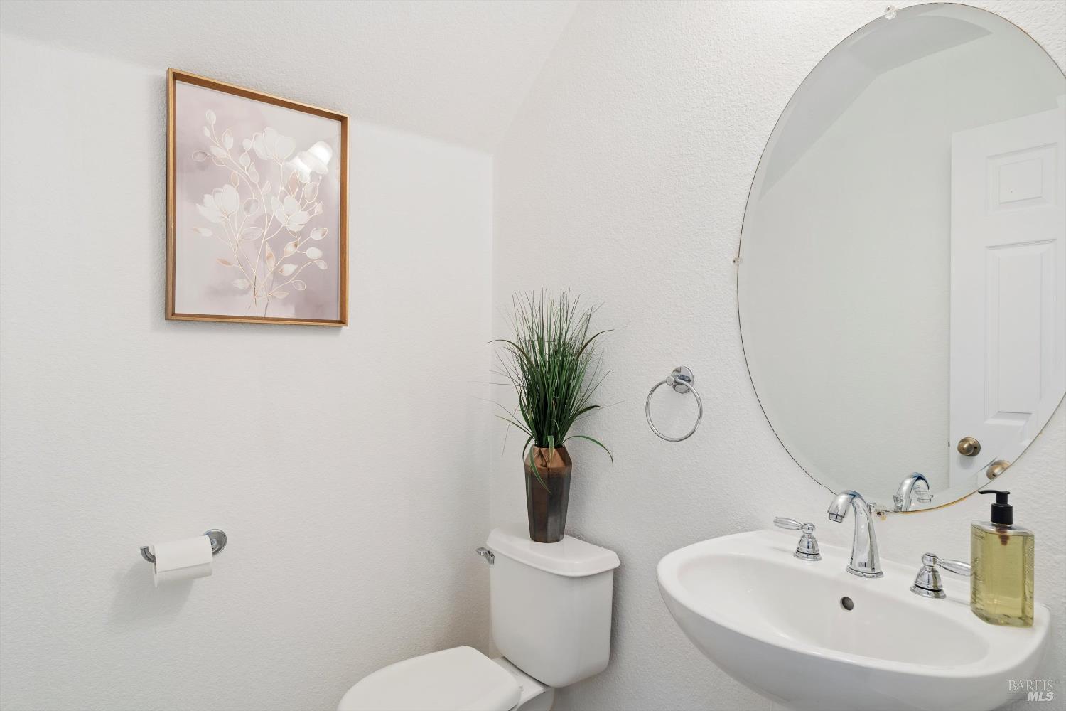 Detail Gallery Image 11 of 21 For 2828 Coleman Glen Ln, Santa Rosa,  CA 95407 - 4 Beds | 2/1 Baths