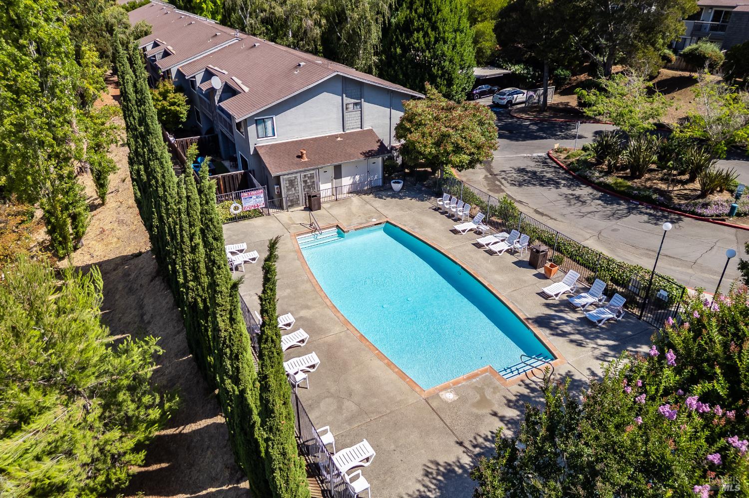 Detail Gallery Image 35 of 36 For 900 Cambridge Dr #104,  Benicia,  CA 94510 - 1 Beds | 1 Baths