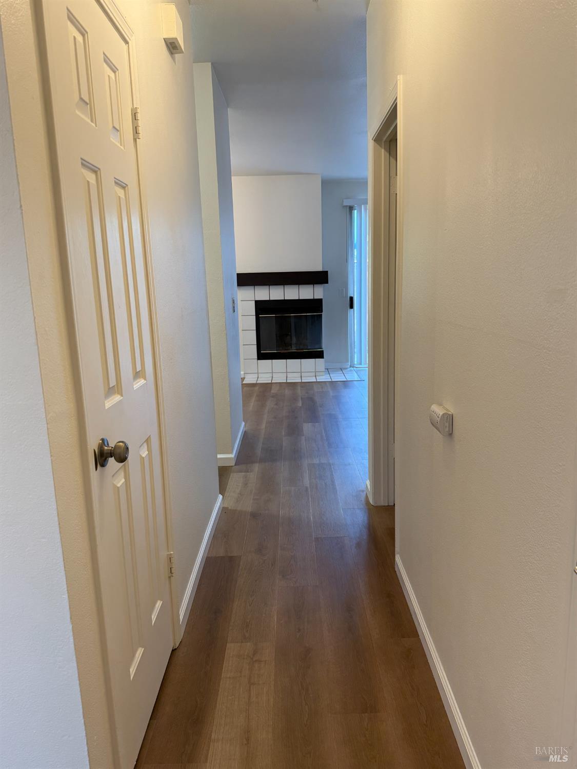 Detail Gallery Image 4 of 24 For 102 Manchester Dr, Fairfield,  CA 94533 - 3 Beds | 2/1 Baths
