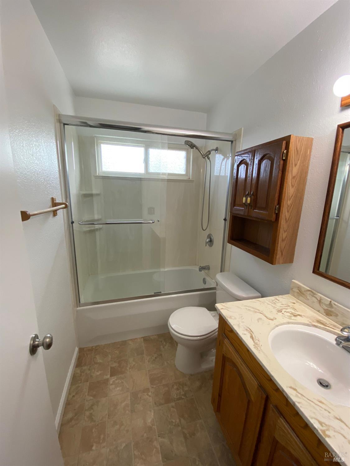 Detail Gallery Image 11 of 12 For 183 Clayton Cir, Vacaville,  CA 95687 - 4 Beds | 2/1 Baths