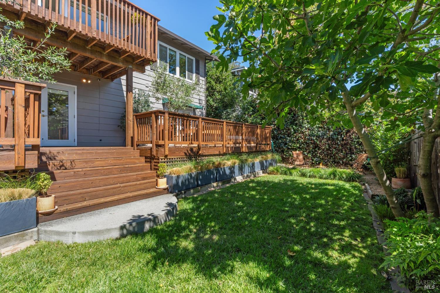 Detail Gallery Image 50 of 57 For 34 Ridge Ave, San Rafael,  CA 94901 - 3 Beds | 3 Baths
