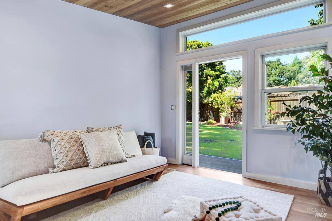 Detail Gallery Image 16 of 20 For 414 Walnut Ave, Sonoma,  CA 95476 - 4 Beds | 2 Baths