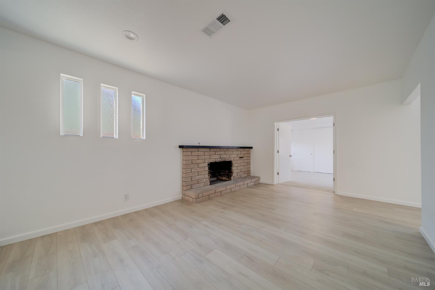 Detail Gallery Image 13 of 66 For 313 Lily St, Fairfield,  CA 94533 - 4 Beds | 2 Baths