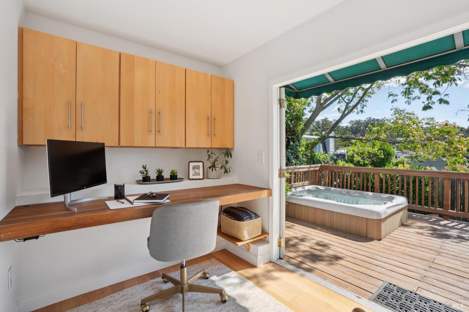 Detail Gallery Image 41 of 57 For 34 Ridge Ave, San Rafael,  CA 94901 - 3 Beds | 3 Baths